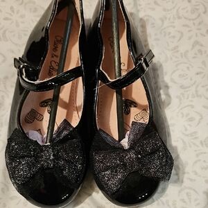 Olive & Edie Black Kids Shoes with Bow Size 10